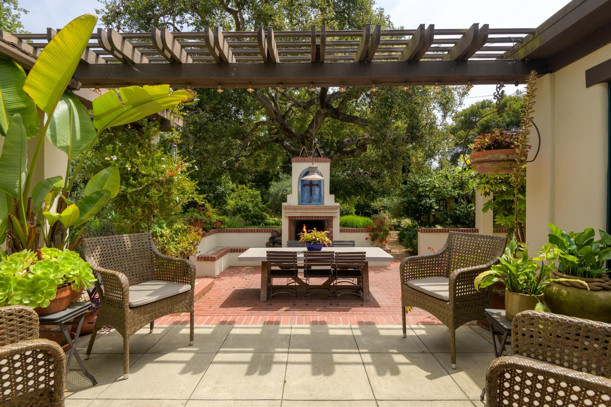 180 Olive Mill Road Montecito, CA 93108 - Photo 5 of 42 Living Room- Patio