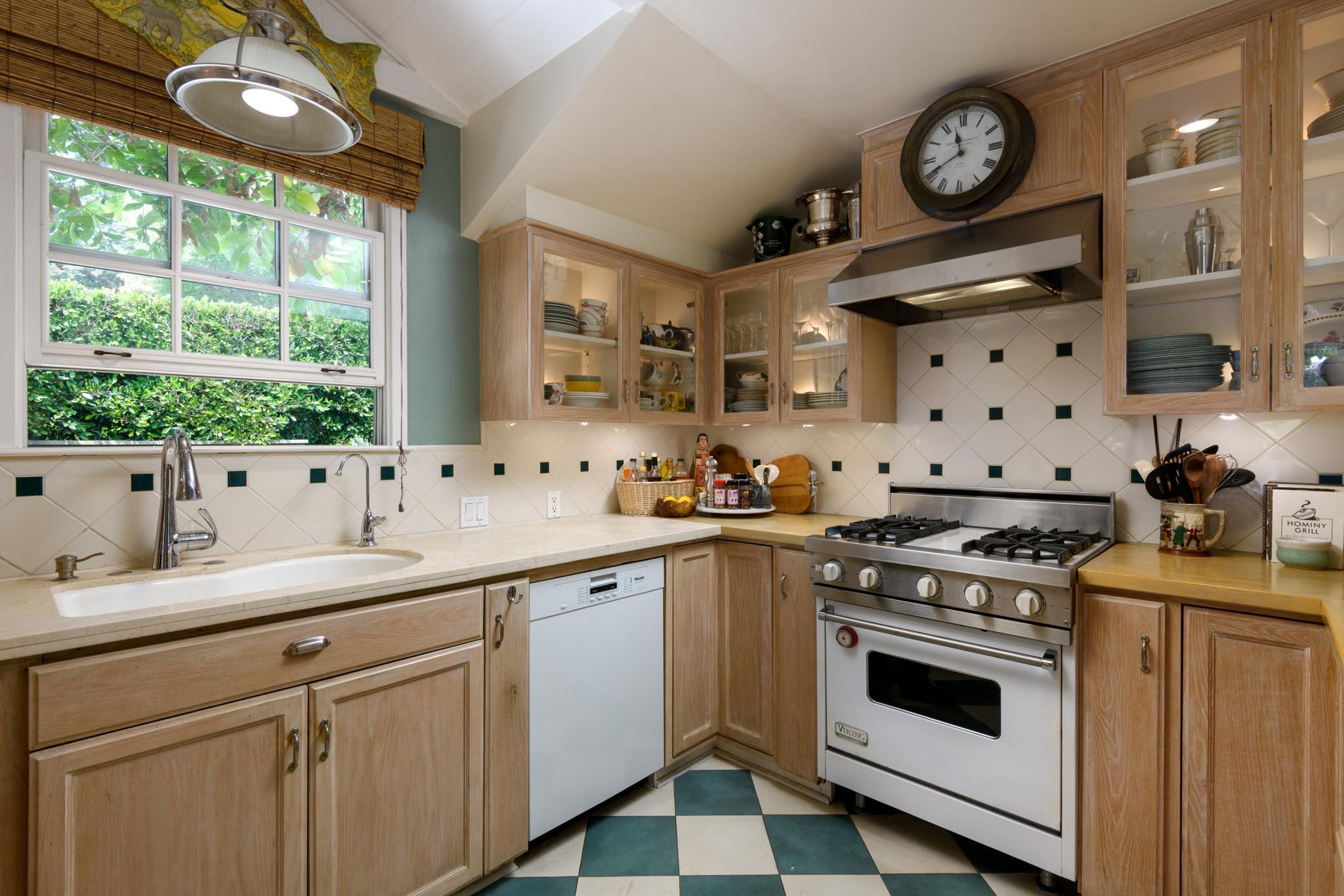 180 Olive Mill Road Montecito, CA 93108 - Photo 10 of 42 Kitchen