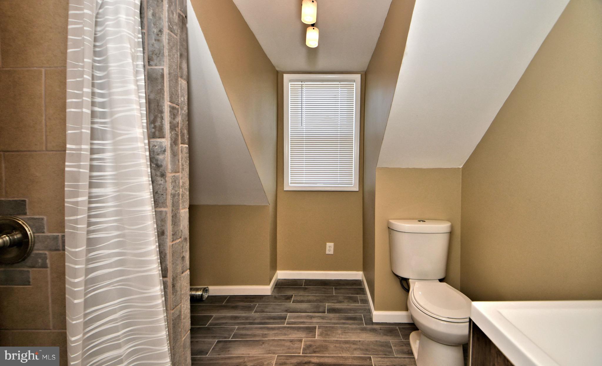 1385 Rothley Avenue Abington, PA 19001 - Photo 41 of 55 Hall Bath