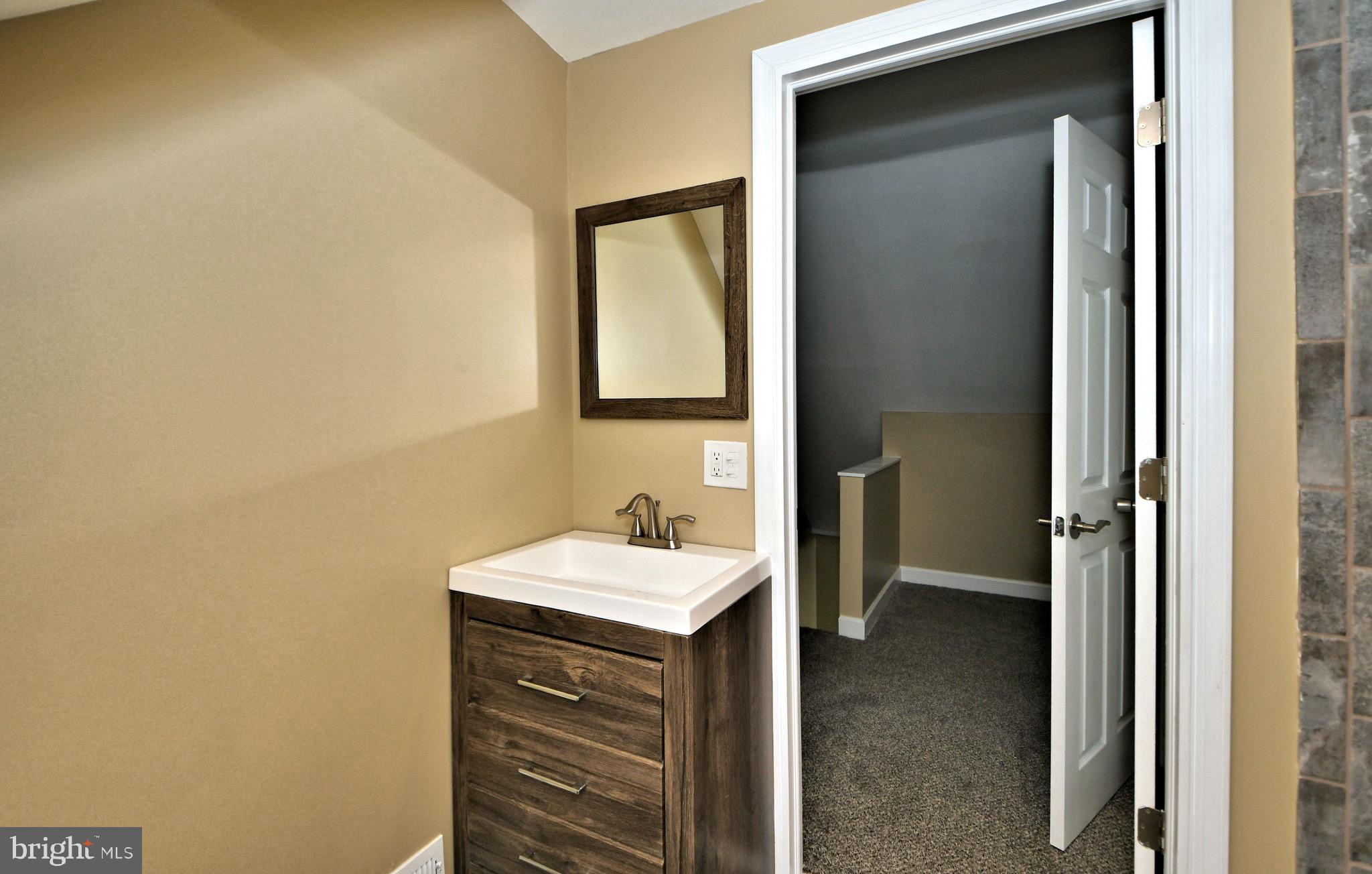 1385 Rothley Avenue Abington, PA 19001 - Photo 42 of 55 Second floor bathroom