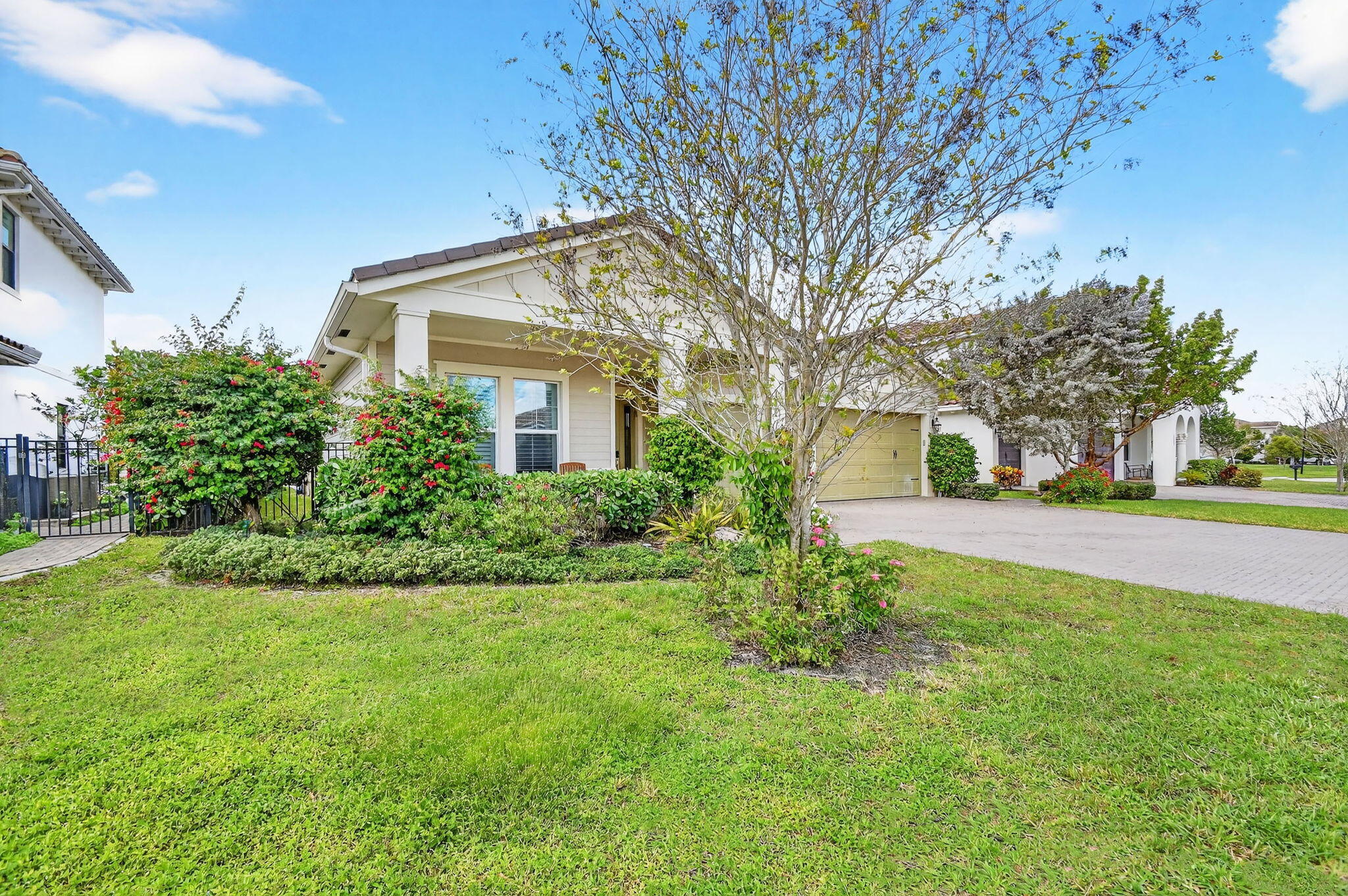 1055 Ember Ridge Run Loxahatchee, FL 33470 - Photo 4 of 103 2-web-or-mls-DSC_7703