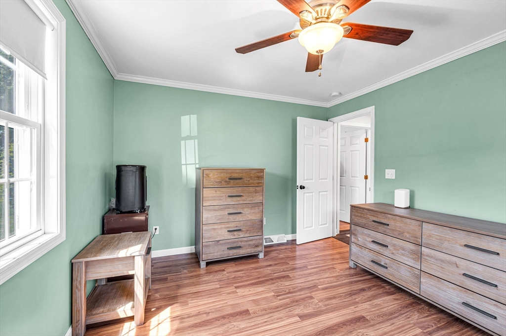 46 Rochford Circle Springfield, MA 01128 - Photo 21 of 29