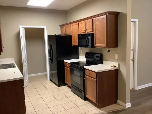 $225,000 | 2894 Lakeshore Drive, Tallahassee, FL 32312