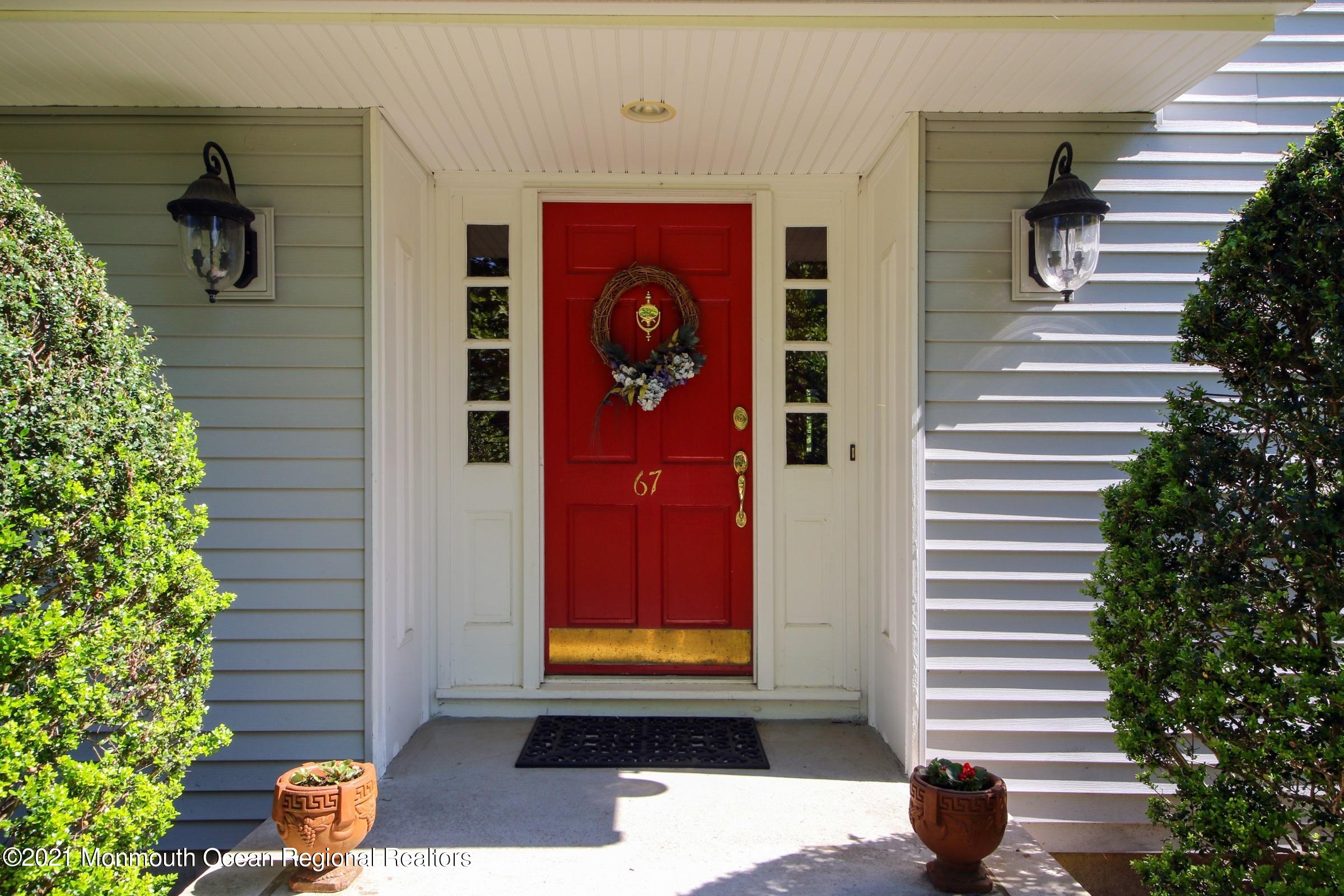 67 Chestnut Ridge Road Holmdel, NJ 07733 - Photo 3 of 40 Beautiful Entry