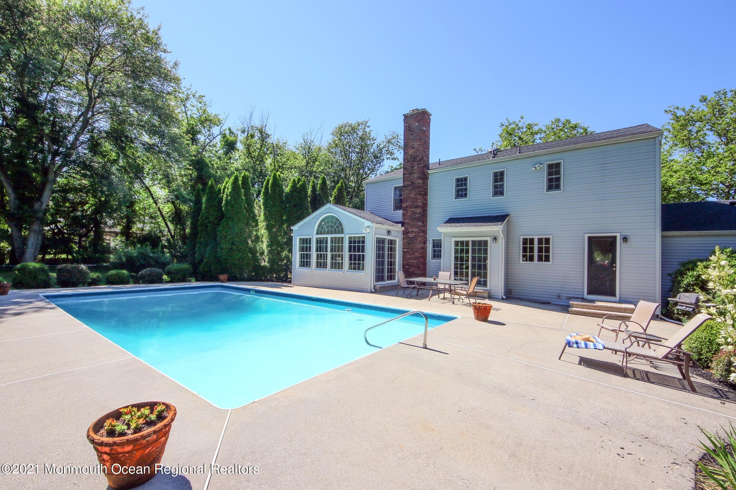 67 Chestnut Ridge Road Holmdel, NJ 07733 - Photo 38 of 40 Sunny Pool area