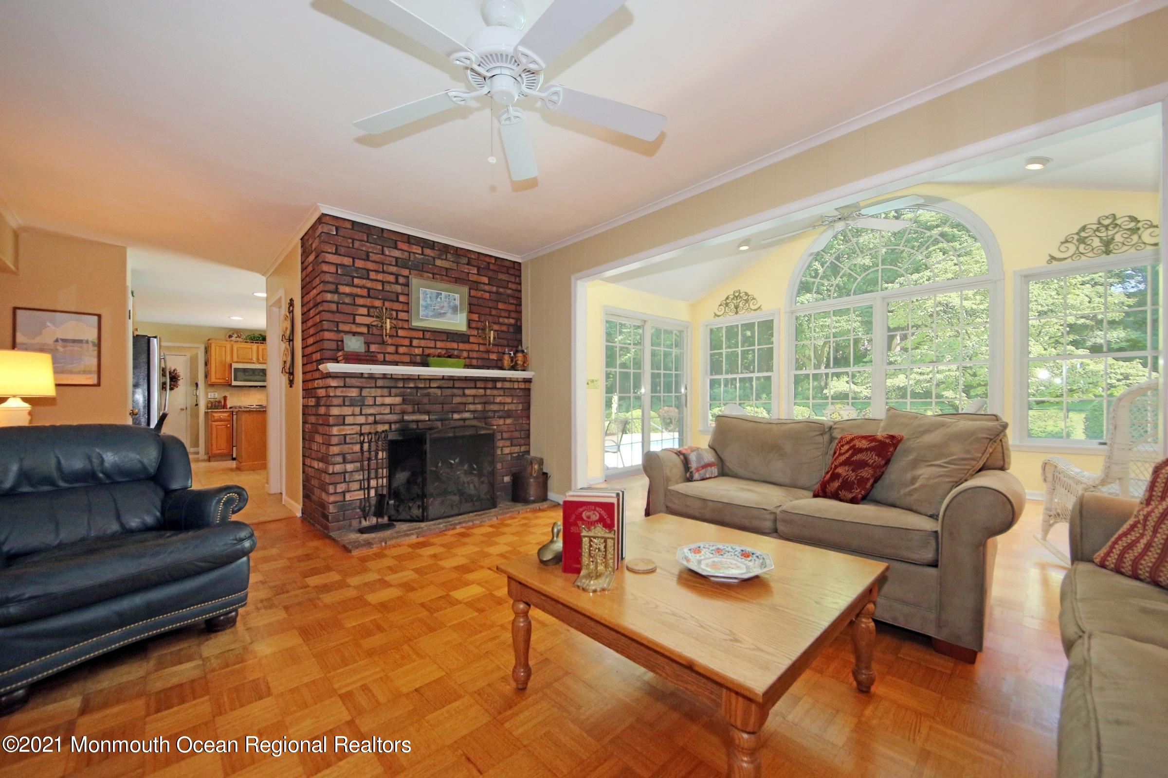 67 Chestnut Ridge Road Holmdel, NJ 07733 - Photo 8 of 40 Gas Fireplace