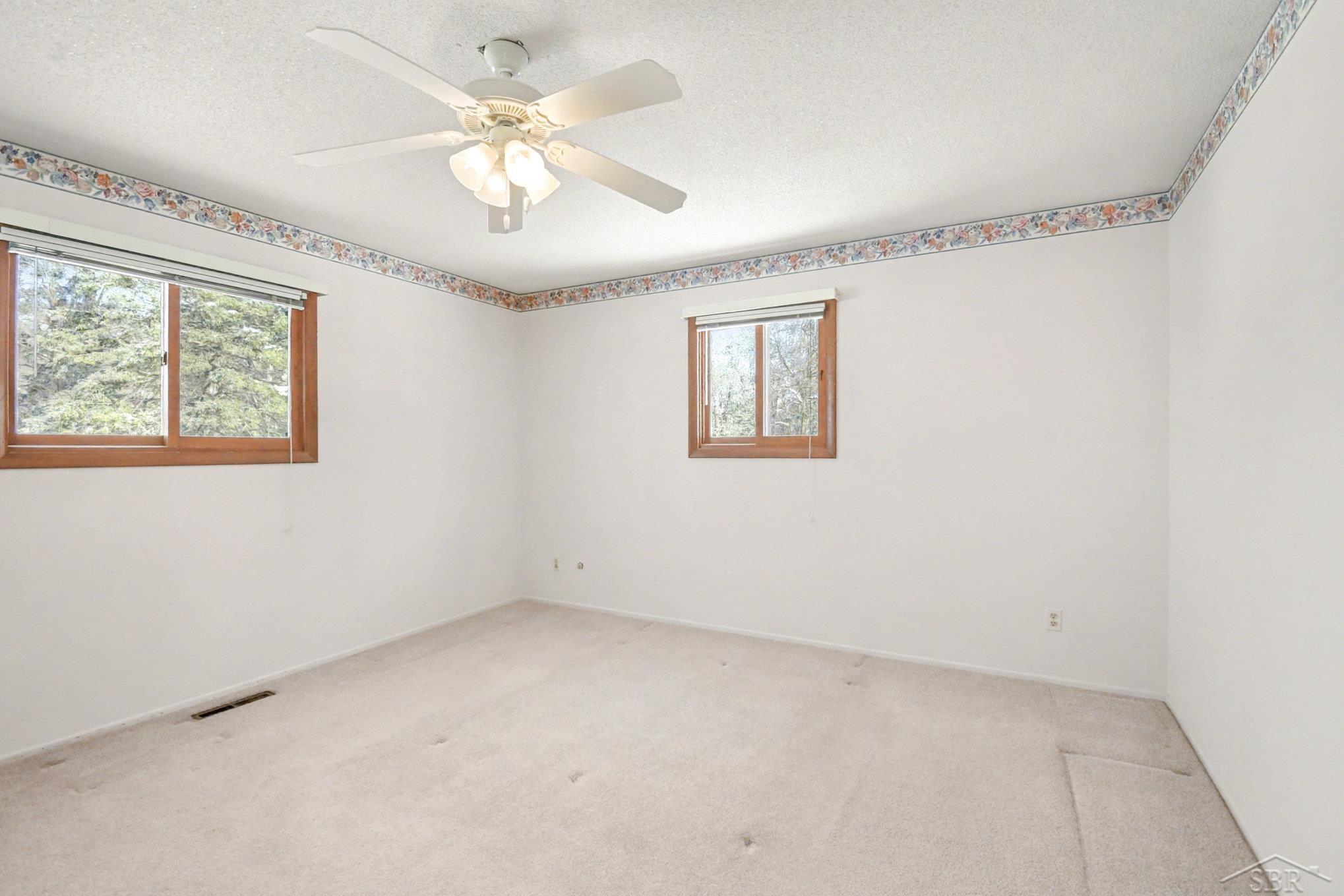 2347 Amelith Road Bay City, MI 48706 - Photo 14 of 37 50195551-25a34e0c-a65f-450d-a5b6-eddf9369266e.JPG