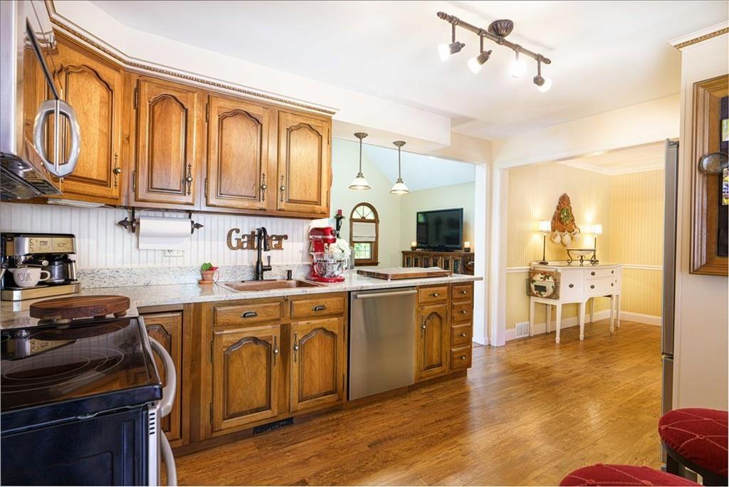 4 Madison Road Northborough, MA 01532 - Photo 6 of 26 Gallery Image 6
