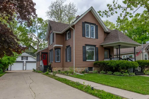 $210,000 | 400 South 2nd Street, Oregon, IL 61061