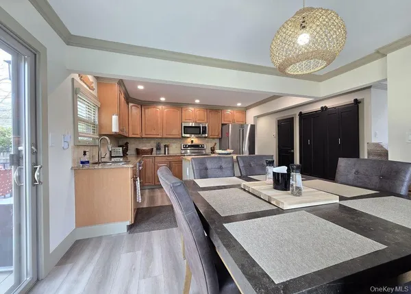 $719,999 | 27 Ridgewood Avenue, Selden, NY 11784