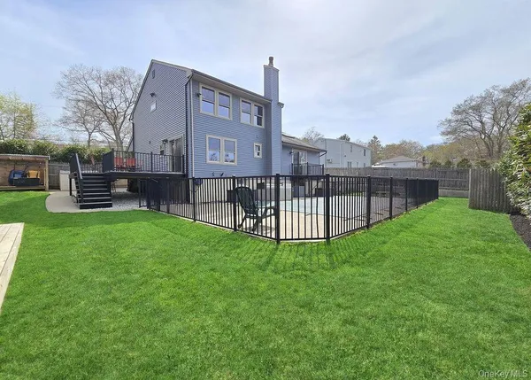 $719,999 | 27 Ridgewood Avenue, Selden, NY 11784