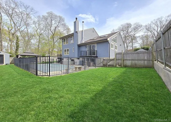 $719,999 | 27 Ridgewood Avenue, Selden, NY 11784