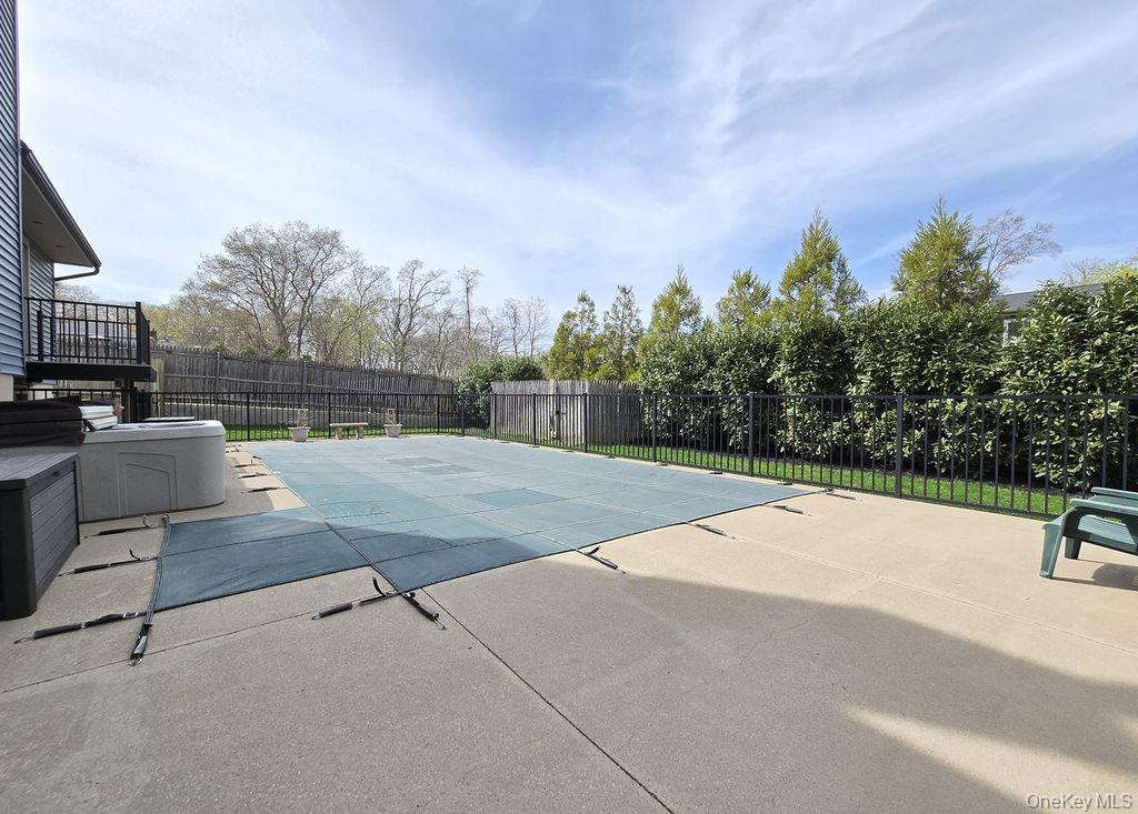 27 Ridgewood Avenue Selden, NY 11784 - Photo 7 of 35