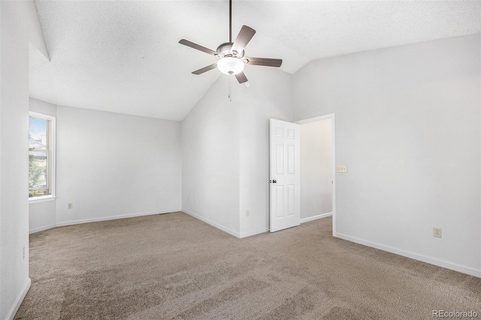 5492 South Cathay Way Centennial, CO 80015 - Photo 11 of 20