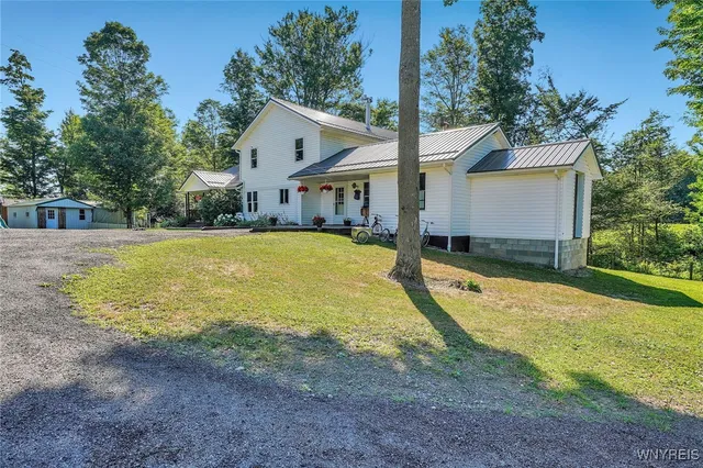 $349,900 | 11692 Highway 19, Hume, NY 14735