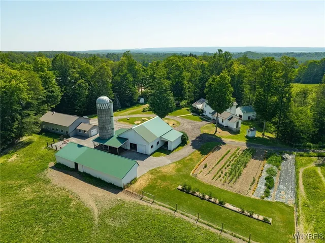 $349,900 | 11692 Highway 19, Hume, NY 14735