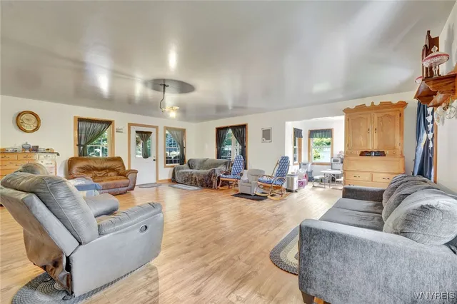 $349,900 | 11692 Highway 19, Hume, NY 14735