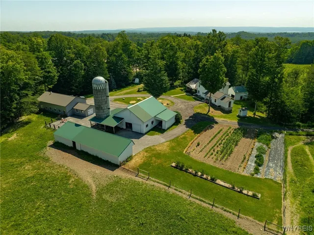 $349,900 | 11692 Highway 19, Hume, NY 14735