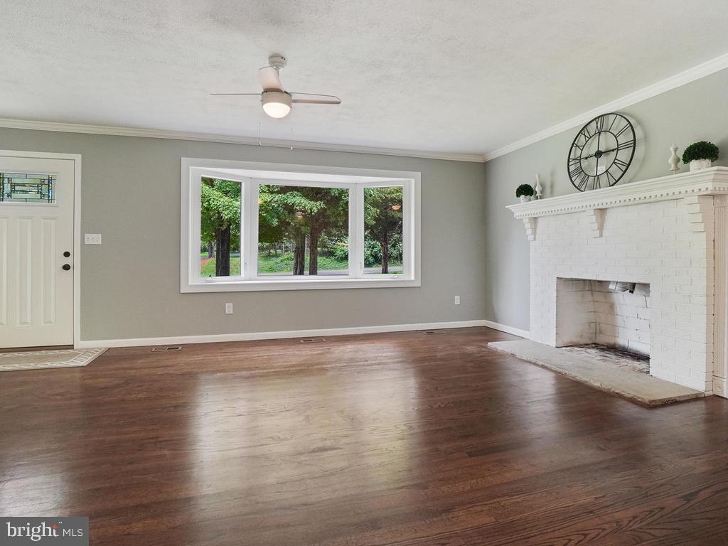 4301 Bartholows Road Mount Airy, MD 21771 - Photo 11 of 32 Gallery Image 11