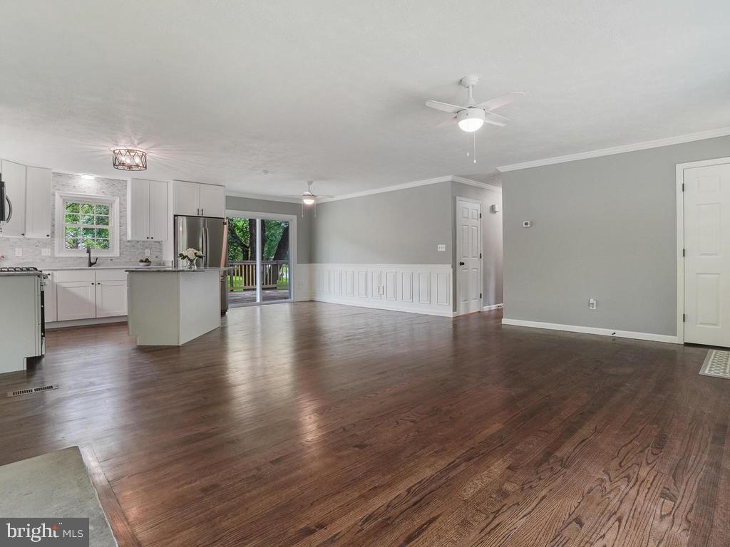 4301 Bartholows Road Mount Airy, MD 21771 - Photo 12 of 32 Gallery Image 12