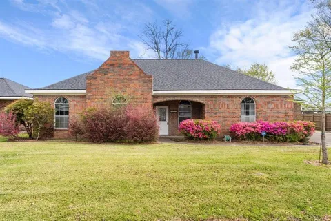 $255,000 | 4817 Riverridge Drive, Lake Charles, LA 70605