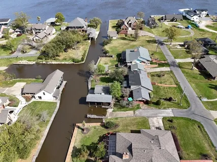 $255,000 | 4817 Riverridge Drive, Lake Charles, LA 70605