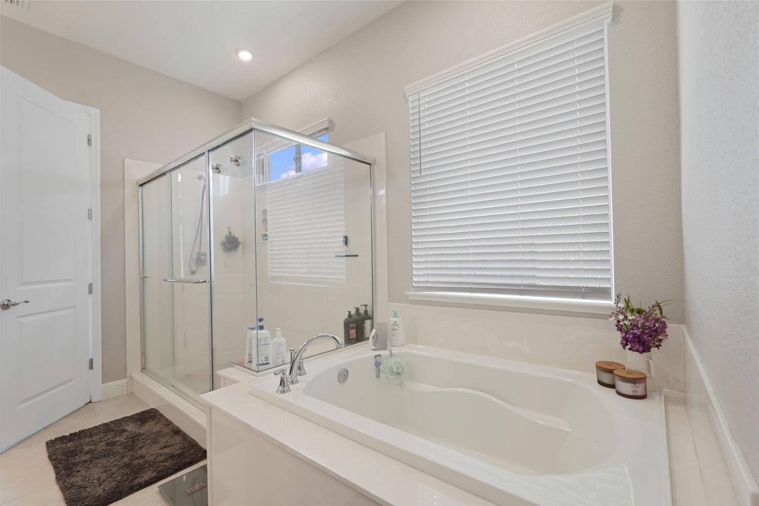 2013 Van Ruiten Drive Lodi, CA 95242 - Photo 13 of 56