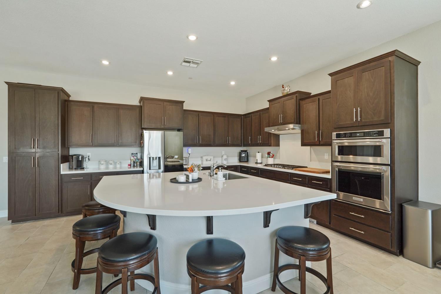 2013 Van Ruiten Drive Lodi, CA 95242 - Photo 14 of 56