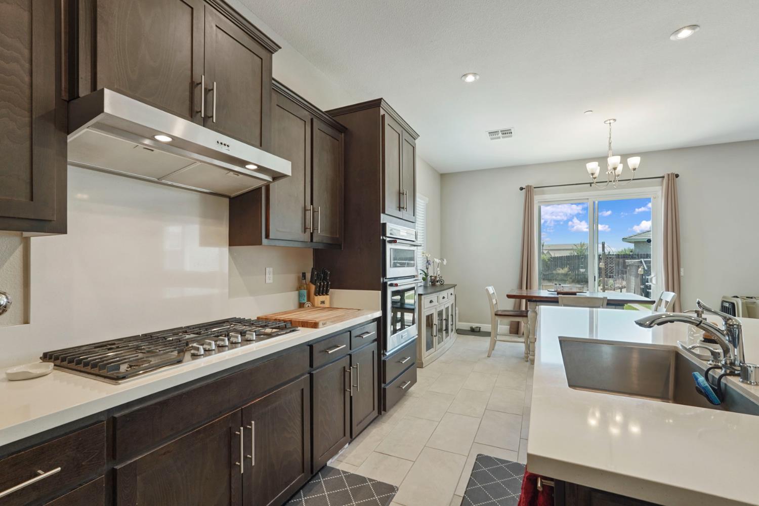 2013 Van Ruiten Drive Lodi, CA 95242 - Photo 15 of 56