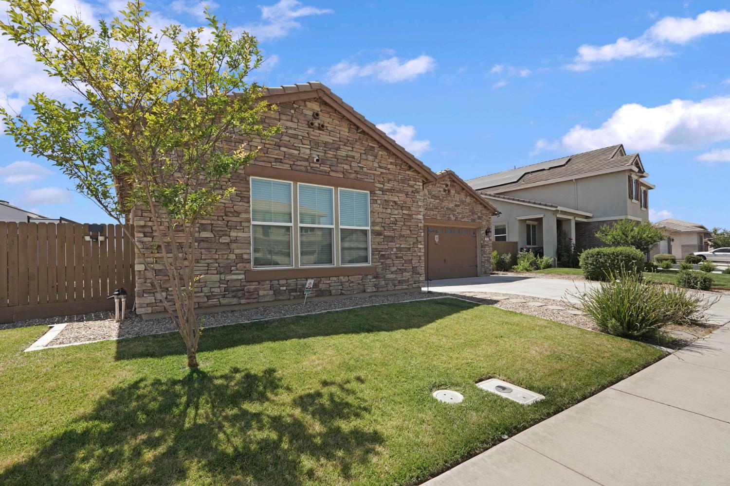 2013 Van Ruiten Drive Lodi, CA 95242 - Photo 18 of 56