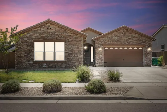 a view of a house with a entertaining space