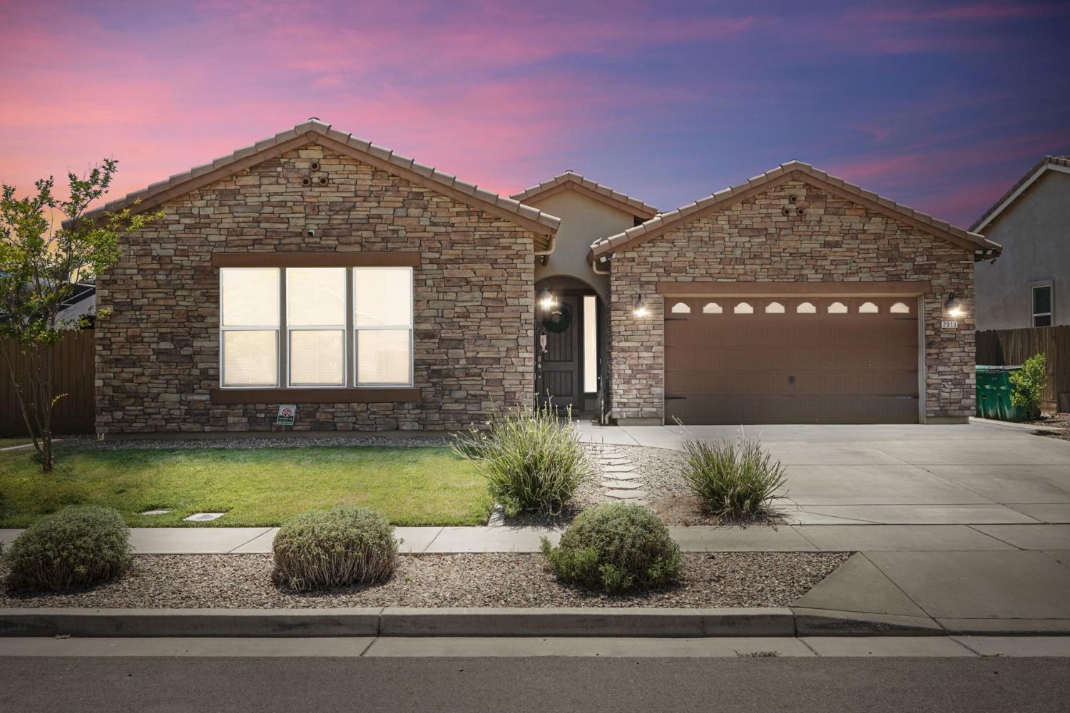 2013 Van Ruiten Drive Lodi, CA 95242 - Photo 2 of 56