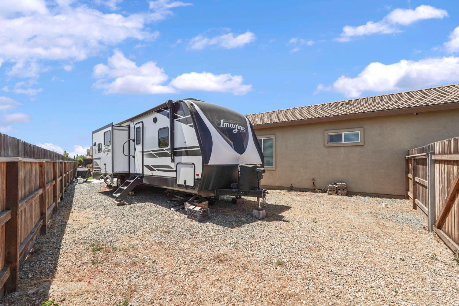 2013 Van Ruiten Drive Lodi, CA 95242 - Photo 25 of 56