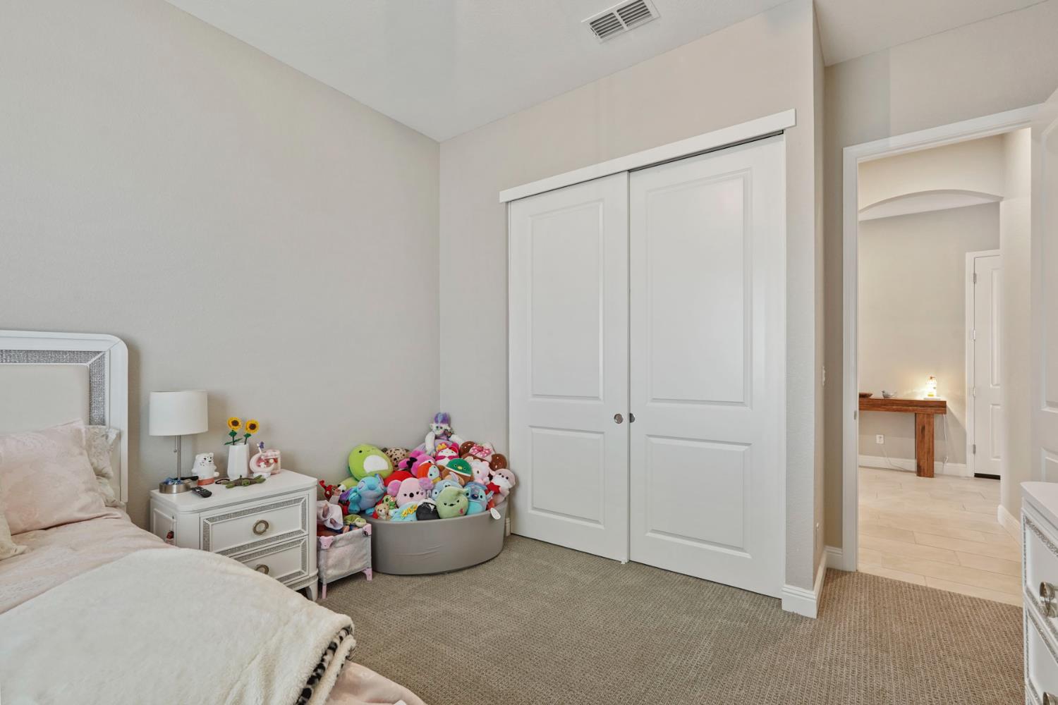 2013 Van Ruiten Drive Lodi, CA 95242 - Photo 38 of 56