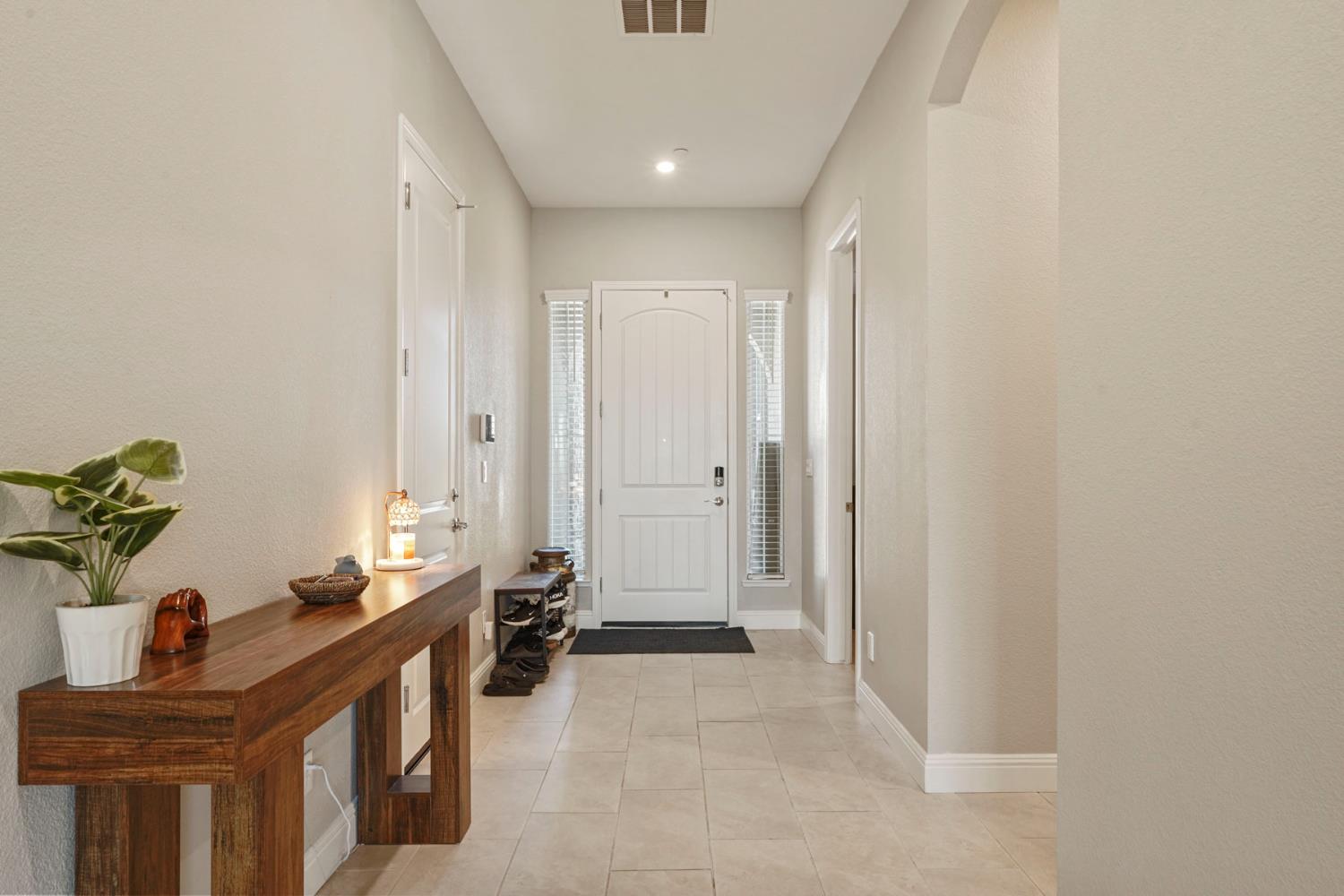 2013 Van Ruiten Drive Lodi, CA 95242 - Photo 5 of 56