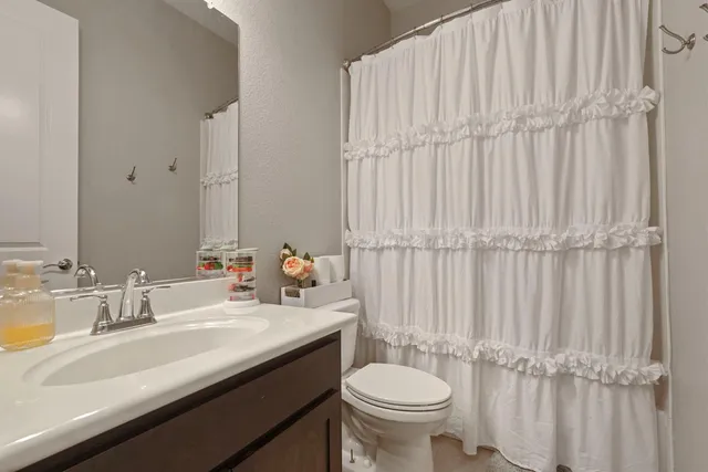 $820,000 | 2013 Van Ruiten Drive, Lodi, CA 95242