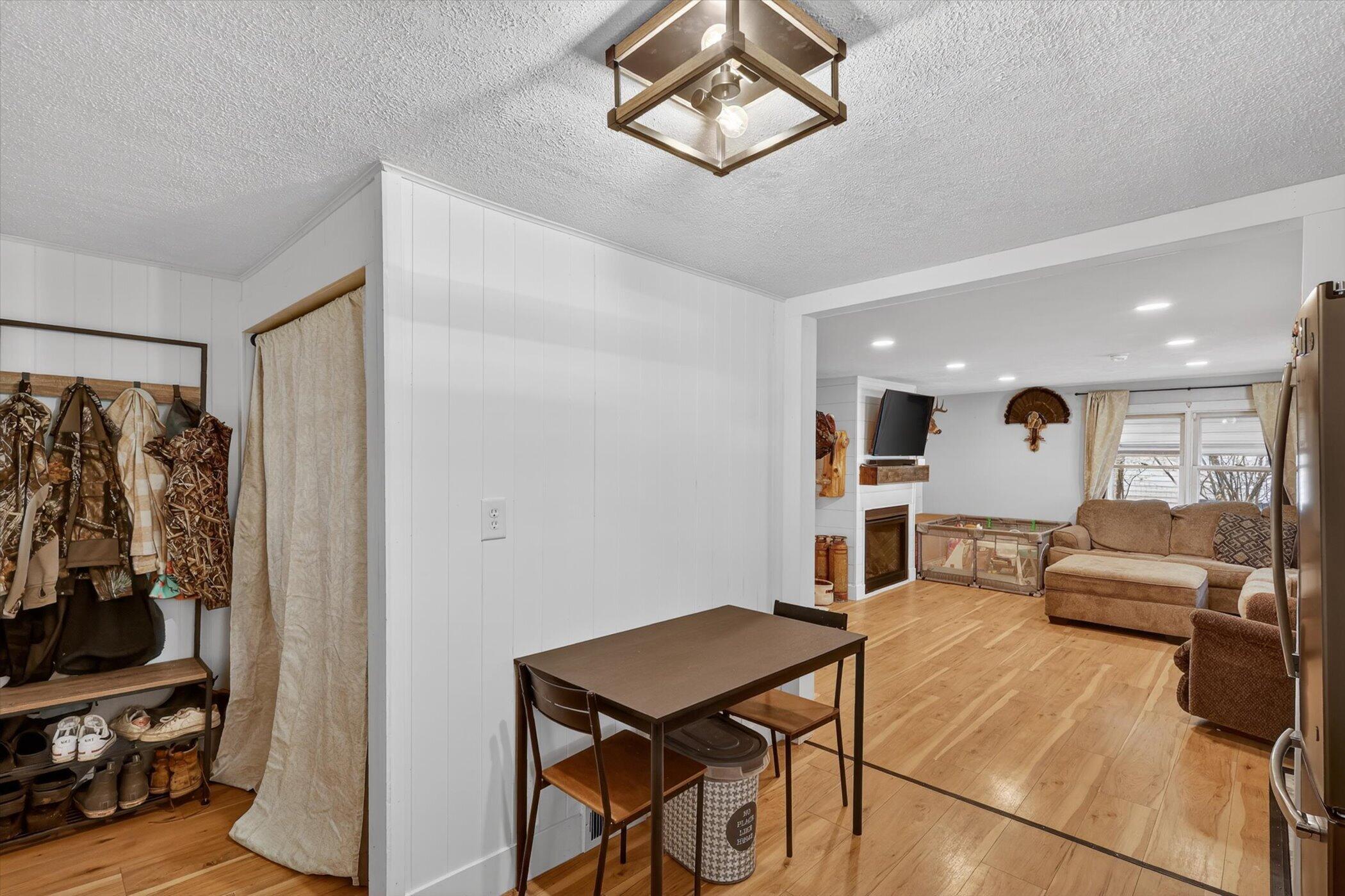 1028 Alderman Street Belding, MI 48809 - Photo 16 of 54 16-1028-Alderman-St-WindowStill-Photogra