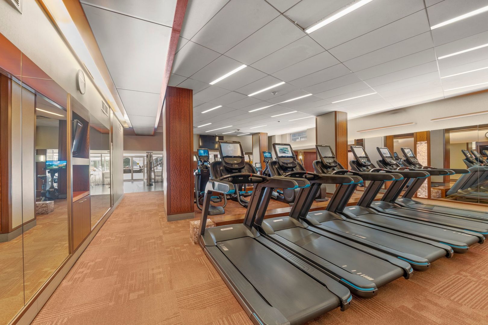 400 East Randolph Street, Unit 3702 Chicago, IL 60601 - Photo 14 of 27