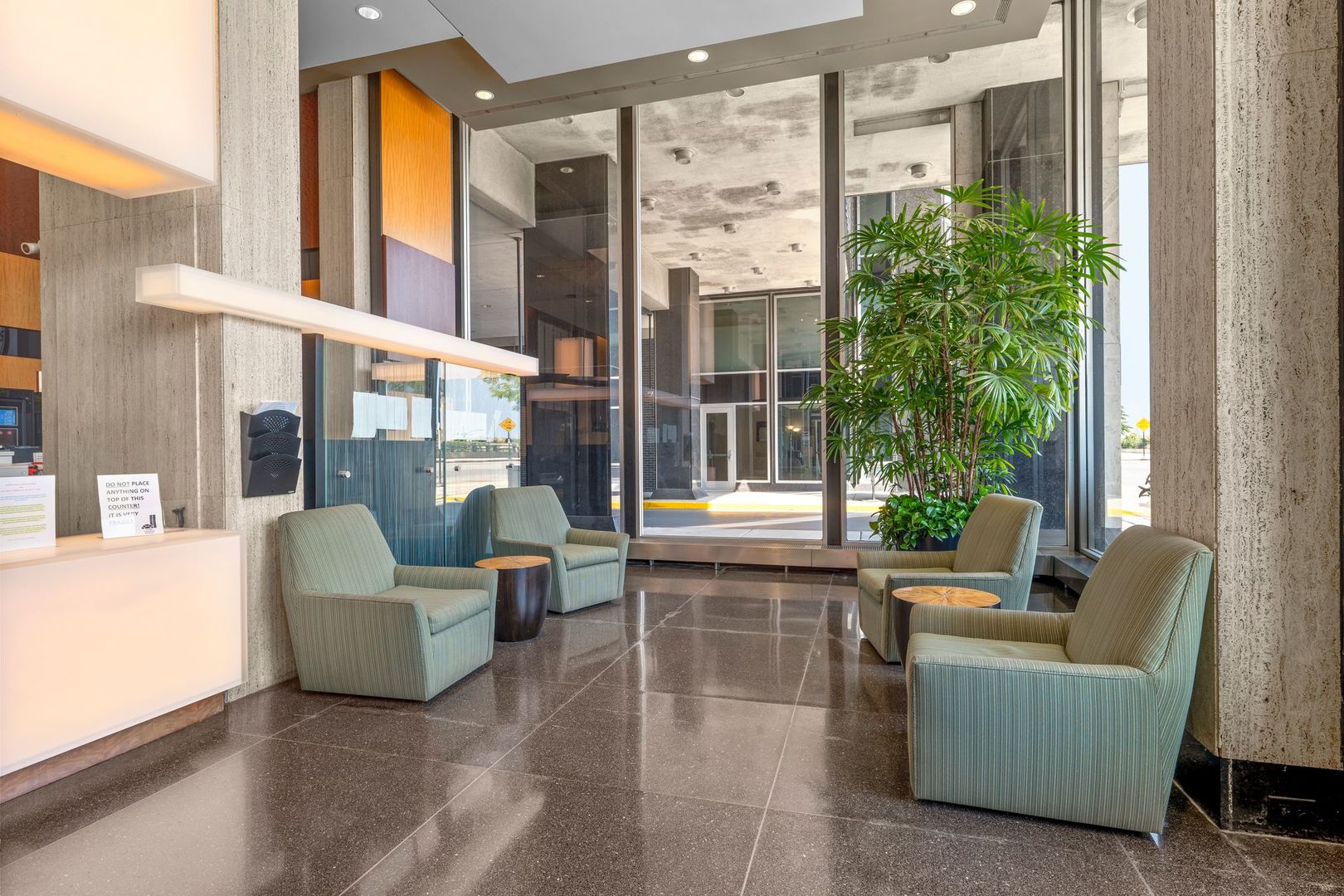 400 East Randolph Street, Unit 3702 Chicago, IL 60601 - Photo 7 of 27