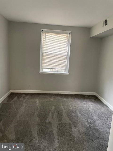 2960 South Columbus Street, Unit B2 Arlington, VA 22206 - Photo 5 of 11 a view of an empty room with a window