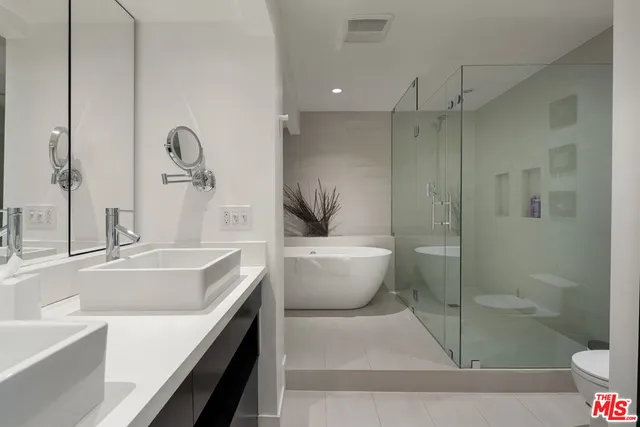 $10,500 | 1430 Miller Drive, Los Angeles, CA 90069