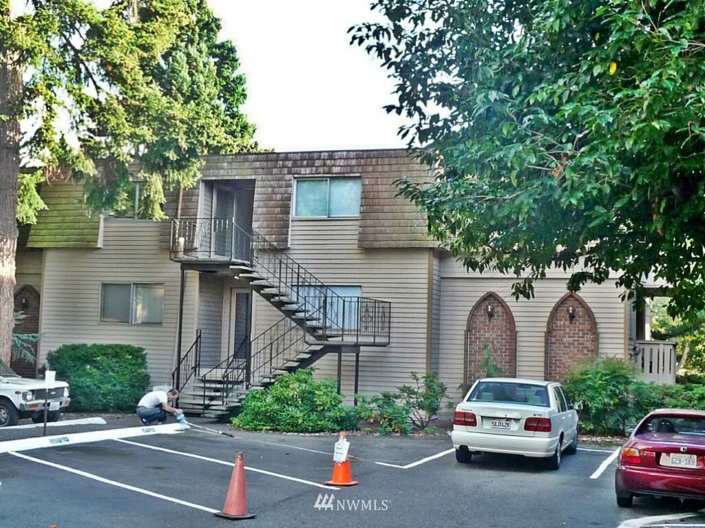 747 Northeast 175th Street, Unit 111 Bothell, WA 98012 - Photo 1 of 1 Gallery Image 1