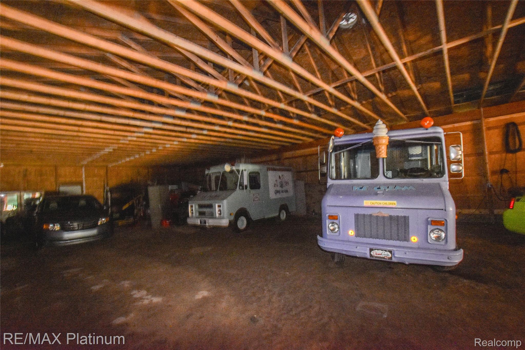 5160 Fenton Road Fenton, MI 48430 - Photo 12 of 68 DSC_9855.jpg