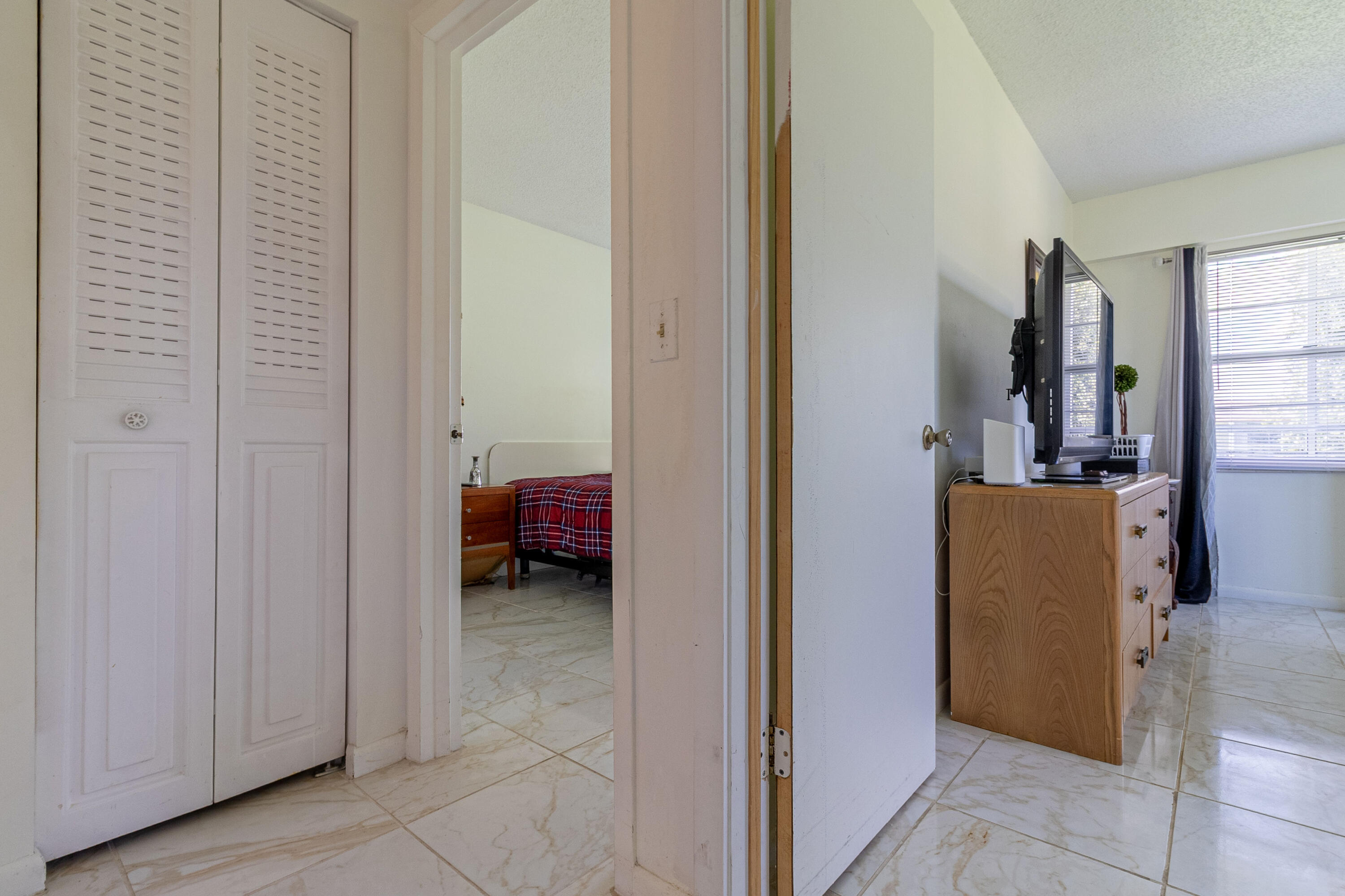 158 Mansfield D Boca Raton, FL 33434 - Photo 14 of 26 Hallway