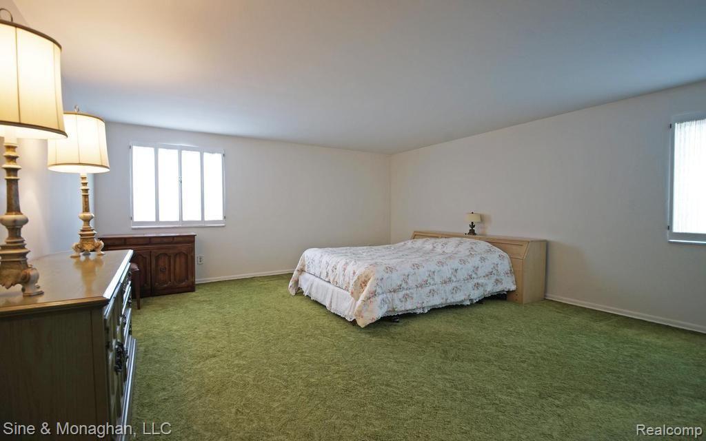 592 Canterbury Road Grosse Pointe, MI 48236 - Photo 20 of 30 20-photo-web-1024x640-62217.jpg