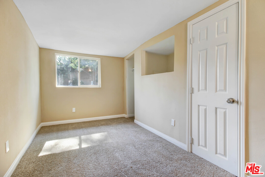 3476 Kansas Avenue Riverside, CA 92507 - Photo 12 of 14