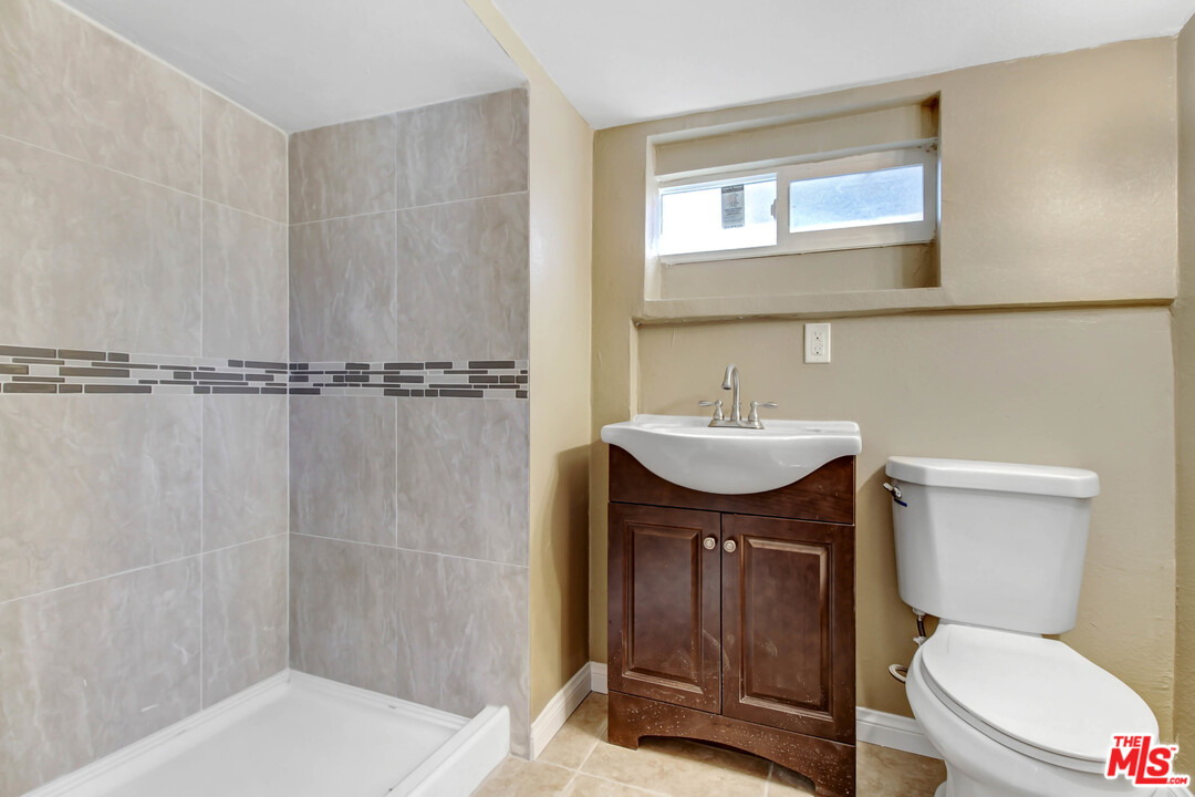 3476 Kansas Avenue Riverside, CA 92507 - Photo 13 of 14