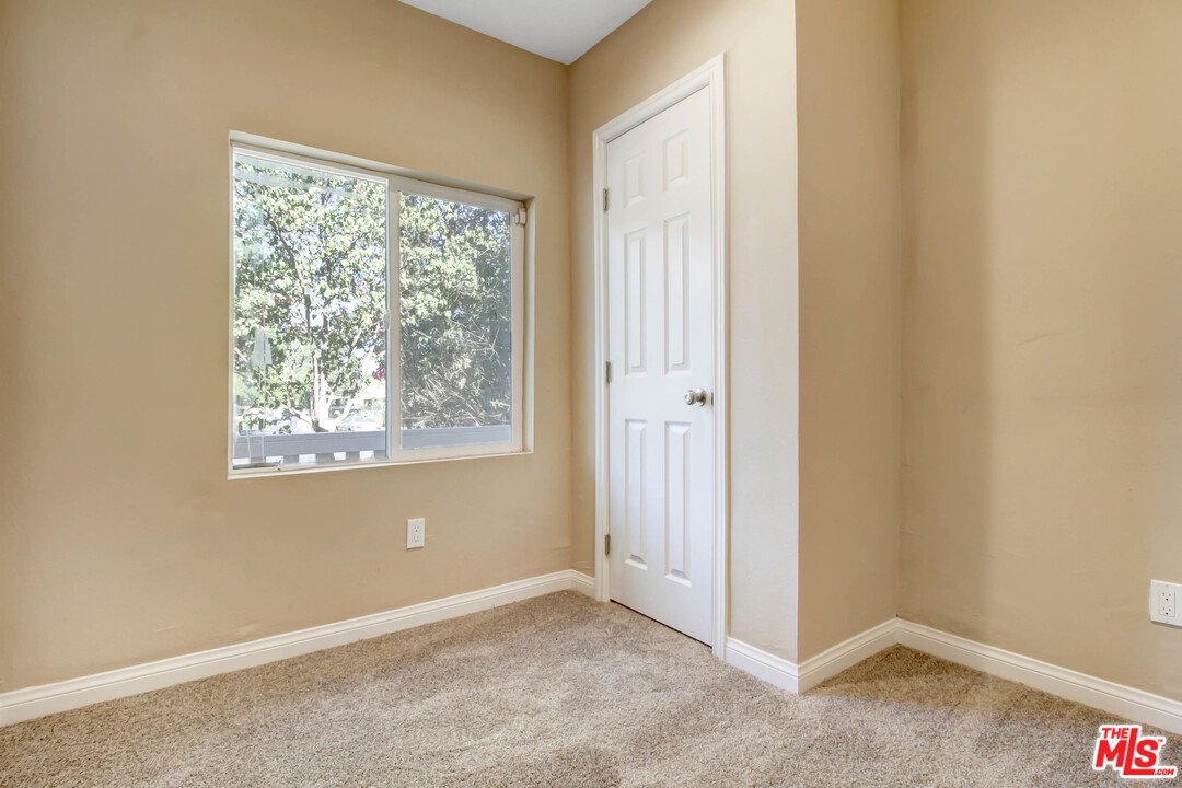 3476 Kansas Avenue Riverside, CA 92507 - Photo 10 of 14