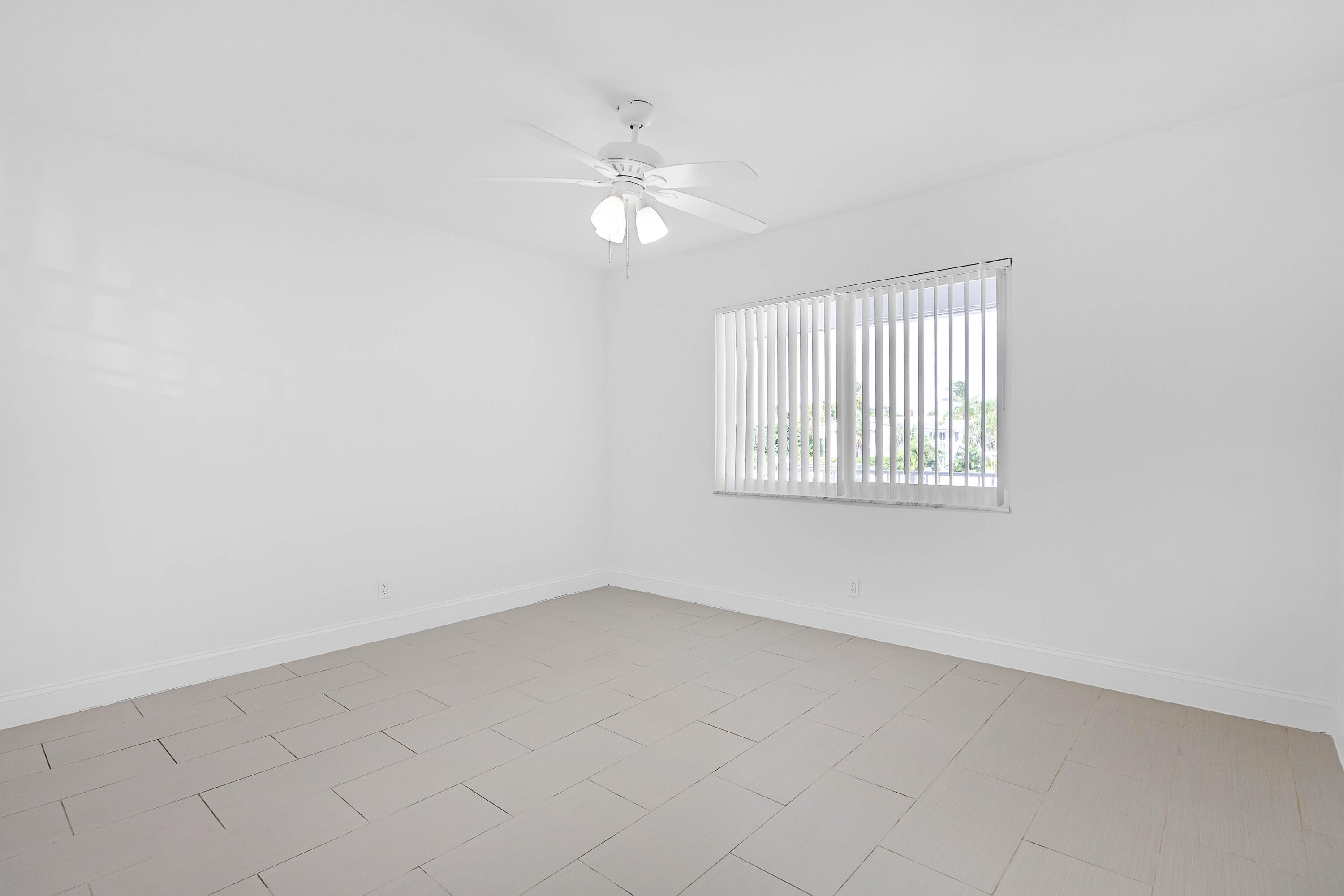 330 West Camino Real Boca Raton, FL 33432 - Photo 15 of 18