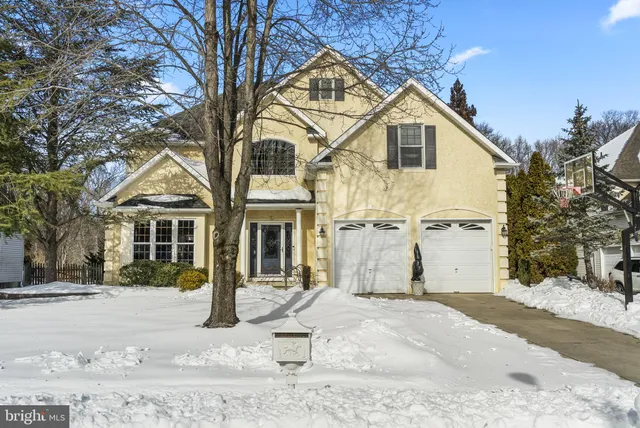 $899,000 | 5 Tara Drive, Mount Laurel, NJ 08054